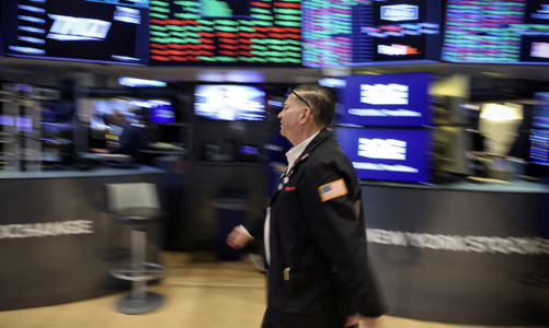 Chứng khoán Mỹ xanh rực nhờ tín hiệu từ Fed, giá dầu tăng nhẹ