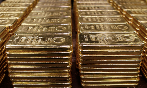 Nhà đầu tư chốt lời, giá vàng chững lại sau khi lập kỷ lục mới