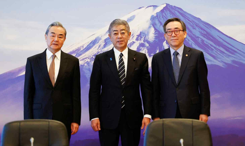 Chiến tranh thương mại khiến Nhật - Trung - Hàn xích lại gần