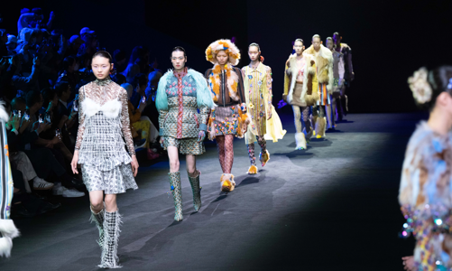 Thị trường Trung Quốc hiển thị sức ảnh hưởng qua Tuần lễ thời trang