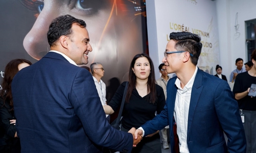 L'Oréal Việt Nam mở ra hành trình số hóa với Livestream Studio