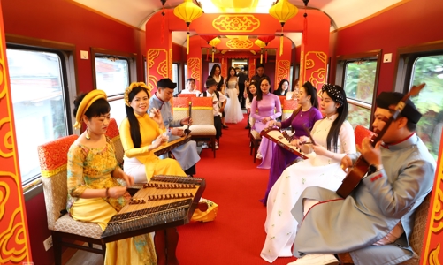 Du lịch đường sắt kết nối những di sản văn hóa