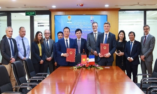 Đẩy mạnh hợp tác kỹ thuật hàng không Việt - Pháp