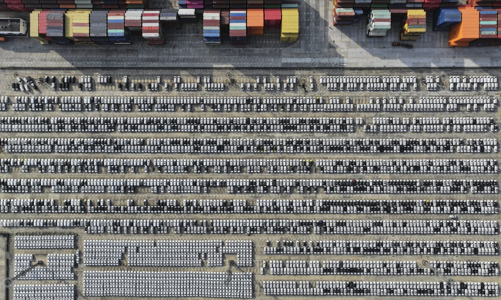 Nhà Trắng xác nhận hàng Trung Quốc vào Mỹ bị áp thuế quan 145%, không phải 125%