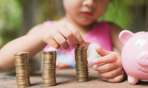 Từ tháng 5/2025, có 5 triệu học sinh được giáo dục tài chính trực tuyến 