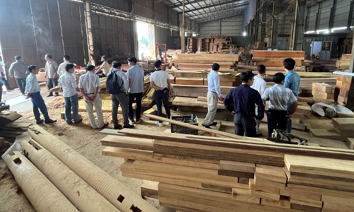 “Mặc áo mới” cho sản phẩm của các làng nghề gỗ