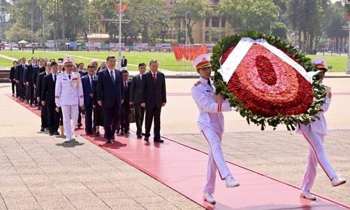 Tổng Bí thư, Chủ tịch nước Trung Quốc Tập Cận Bình vào Lăng viếng Chủ tịch Hồ Chí Minh