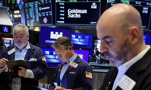 Chứng khoán Mỹ giằng co vì nhà đầu tư còn lo về thuế quan, giá dầu tăng hơn 3%