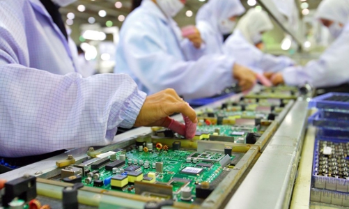 Nhóm hàng công nghệ giữ vai trò trụ cột trong cán cân thương mại