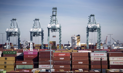 Doanh nghiệp Mỹ đua nhau cất hàng ở FTZ, kho ngoại quan để “tạm lánh” thuế quan