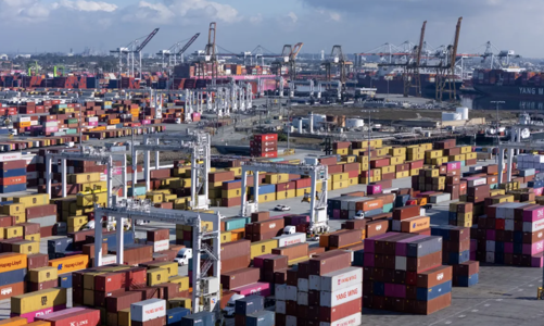 Tàu hàng Trung Quốc cập cảng Mỹ giảm mạnh