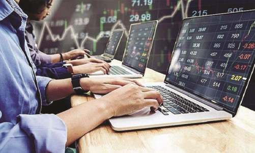 Tổ chức trong nước bán ròng mạnh tuần qua hơn 2.000 tỷ chủ yếu xả cổ phiếu ngân hàng