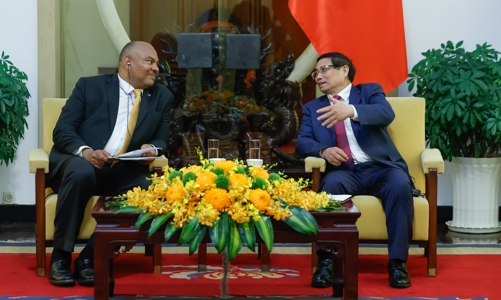 Bộ trưởng Ngoại giao Tanzania: Tận mắt chứng kiến lòng yêu nước của nhân dân Việt Nam