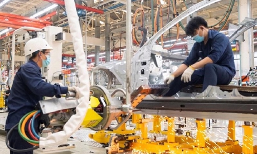 PMI tháng 4 chỉ đạt 45,6 điểm, ngành sản xuất Việt Nam chịu tác động mạnh từ việc áp thuế của Hoa Kỳ