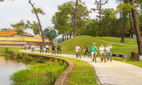 Du lịch xanh: Hướng phát triển kinh tế bền vững gắn với thiên nhiên và di sản tại Huế
