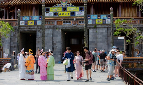 Du lịch Huế bứt tốc tăng gần 63%