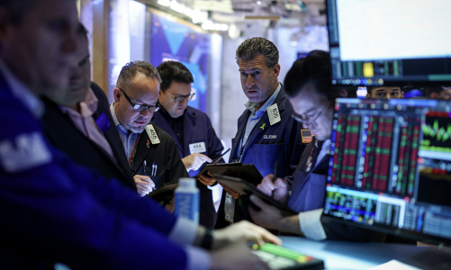 Chứng khoán Mỹ tăng điểm dù Fed nói về nguy cơ giảm tốc kinh tế, dầu trượt giá