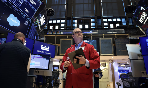 Lợi suất trái phiếu tăng tiếp tục gây áp lực lên chứng khoán Mỹ, giá dầu giảm vì tin OPEC