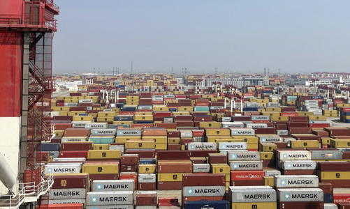 Mặc thuế quan Mỹ, xuất khẩu Trung Quốc tăng trưởng vượt dự báo