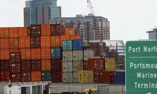 Thương chiến Mỹ - Trung đẩy chuỗi cung ứng toàn cầu tới bước ngoặt