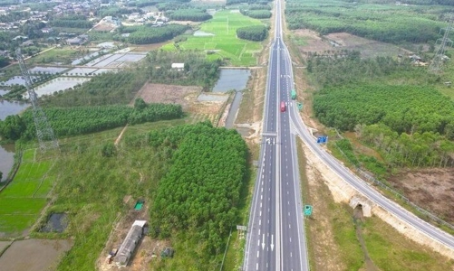Sắp nâng cấp tuyến cao tốc Cam Lộ – La Sơn lên 4 làn xe