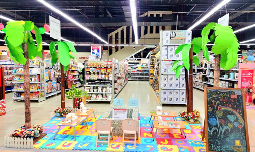 Thị trường tiêu dùng dịp 1/6 “nóng” dần