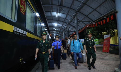 Ngành đường sắt mở rộng bán vé tàu liên vận quốc tế Việt - Trung trên toàn quốc