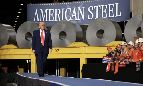 Ông Trump tuyên bố tăng thuế quan thép lên 50%