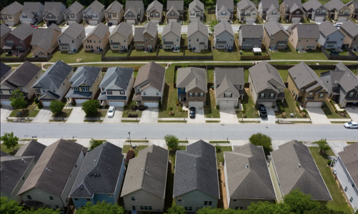 Gánh nặng lãi suất, thuế quan làm khó người mua nhà Mỹ