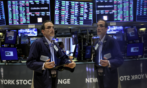 Chứng khoán Mỹ tăng bất chấp căng thẳng thương mại, giá dầu 