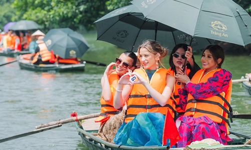 Ninh Bình đón gần 1 triệu lượt khách quốc tế trong 5 tháng