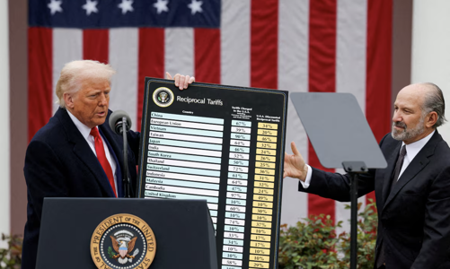 Tòa phúc thẩm cho duy trì thuế đối ứng của ông Trump trong thời gian kháng cáo