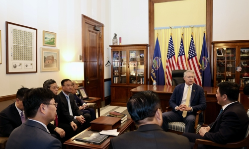 Quan hệ thương mại Việt Nam – Hoa Kỳ: Thêm tín hiệu tích cực từ Exxon Mobil, Nike, Walmart