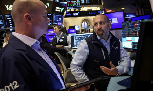 Chứng khoán Mỹ tăng điểm nhờ cổ phiếu Oracle, giá dầu giảm dù căng thẳng Trung Đông nóng lên