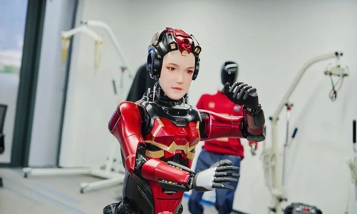 Một công ty Trung Quốc đang chế tạo robot vừa làm việc nhà vừa có chỉ số cảm xúc cao