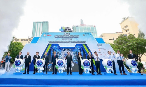 Thanh toán không tiền mặt hỗ trợ thương mại điện tử, động lực tăng trưởng kinh tế số, minh bạch dòng tiền