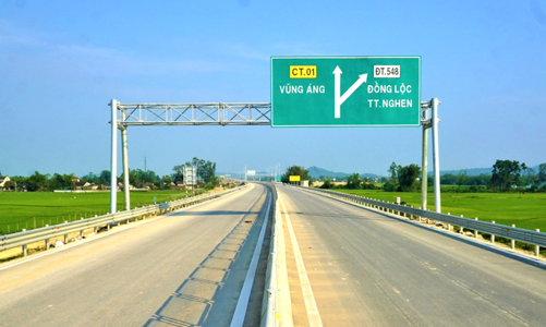 Tăng tốc thi công 5 dự án cao tốc Bắc – Nam phía Đông tại miền Trung