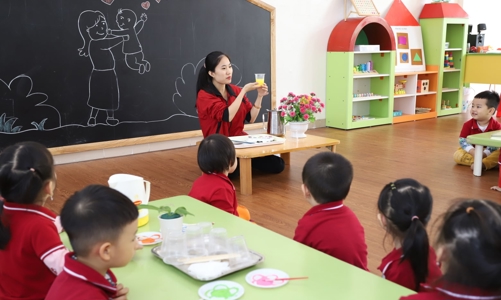 Để thu hút giáo viên mầm non, đại biểu Quốc hội kiến nghị 