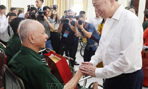 Tổng Bí thư Tô Lâm: Người có công là tài sản quý, là biểu tượng của ý chí, nghị lực Việt Nam