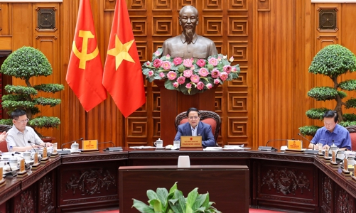 Thủ tướng: Thích ứng linh hoạt và hiệu quả với tình hình để đạt tăng trưởng 8,3-8,5%