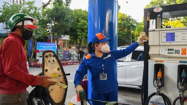 Giá xăng dầu tiếp tục tăng