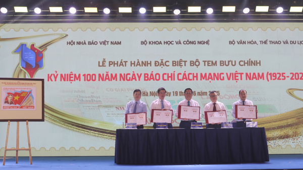 Phát hành đặc biệt bộ tem bưu chính “Kỷ niệm 100 năm Ngày Báo chí cách mạng Việt Nam (1925-2025)”