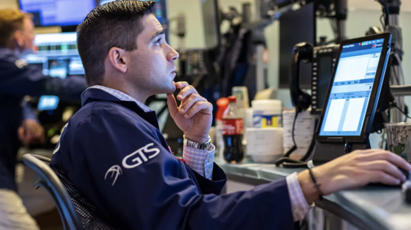 Chứng khoán Mỹ xanh rực, giá dầu 