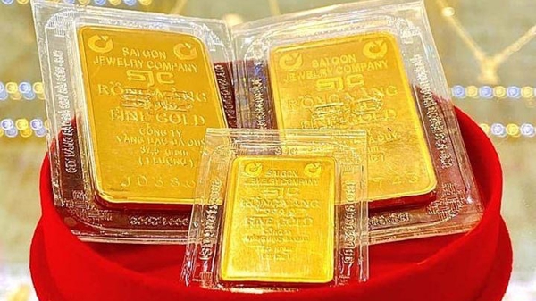 Giá vàng miếng SJC bán ra giảm gấp 6 lần giá mua vào trong phiên 26/7