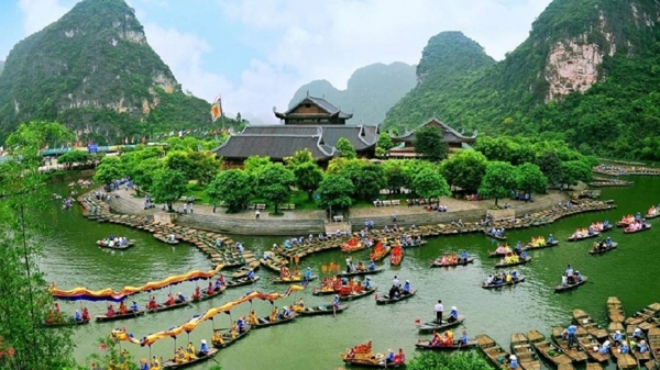 Thương mại, dịch vụ 6 tháng đầu năm 2025 tăng trưởng tích cực