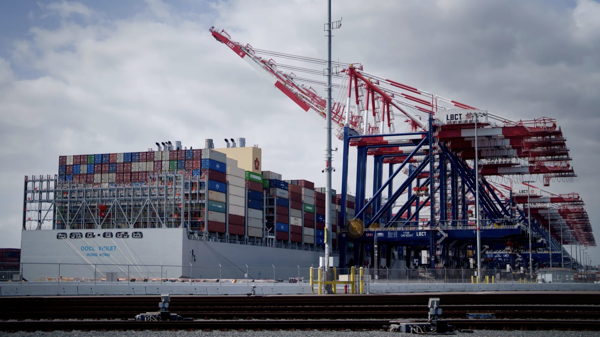 Quốc khố Mỹ tiếp tục thu “đậm” tiền thuế quan