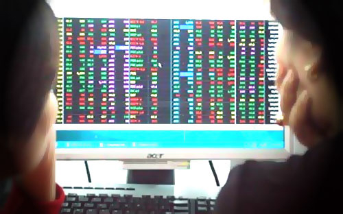 Chứng khoán 2012 thăng trầm qua những con số