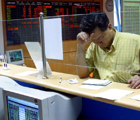 HSBC: Bốn lý do khiến thị trường tháng 10 kém sôi động