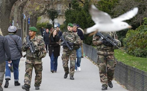 Viễn cảnh chiến tranh hậu khủng bố Paris