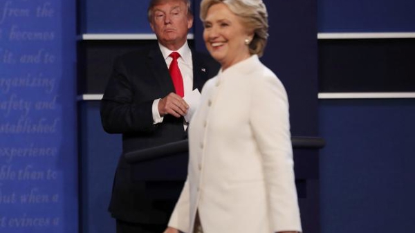 Thị trường tin Clinton “thắng” Trump trong cuộc tranh luận cuối cùng